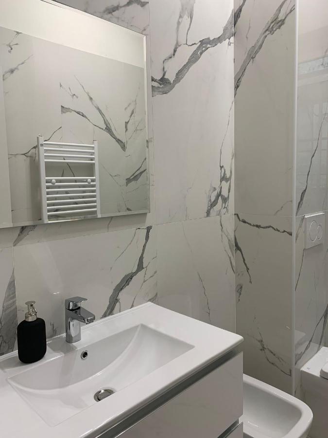 Chic Home Milano "Wifi & Smart Lock" Exteriör bild