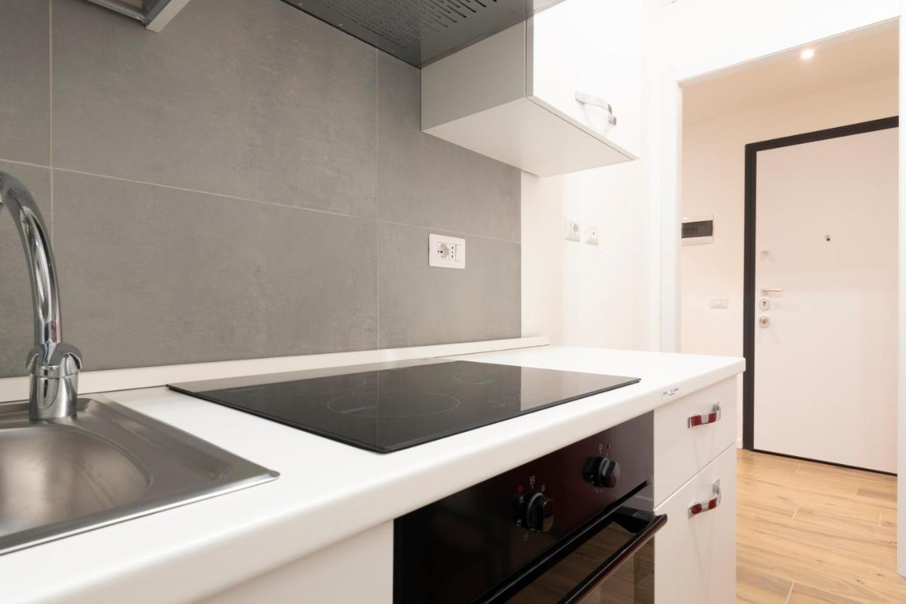 Chic Home Milano "Wifi & Smart Lock" Exteriör bild